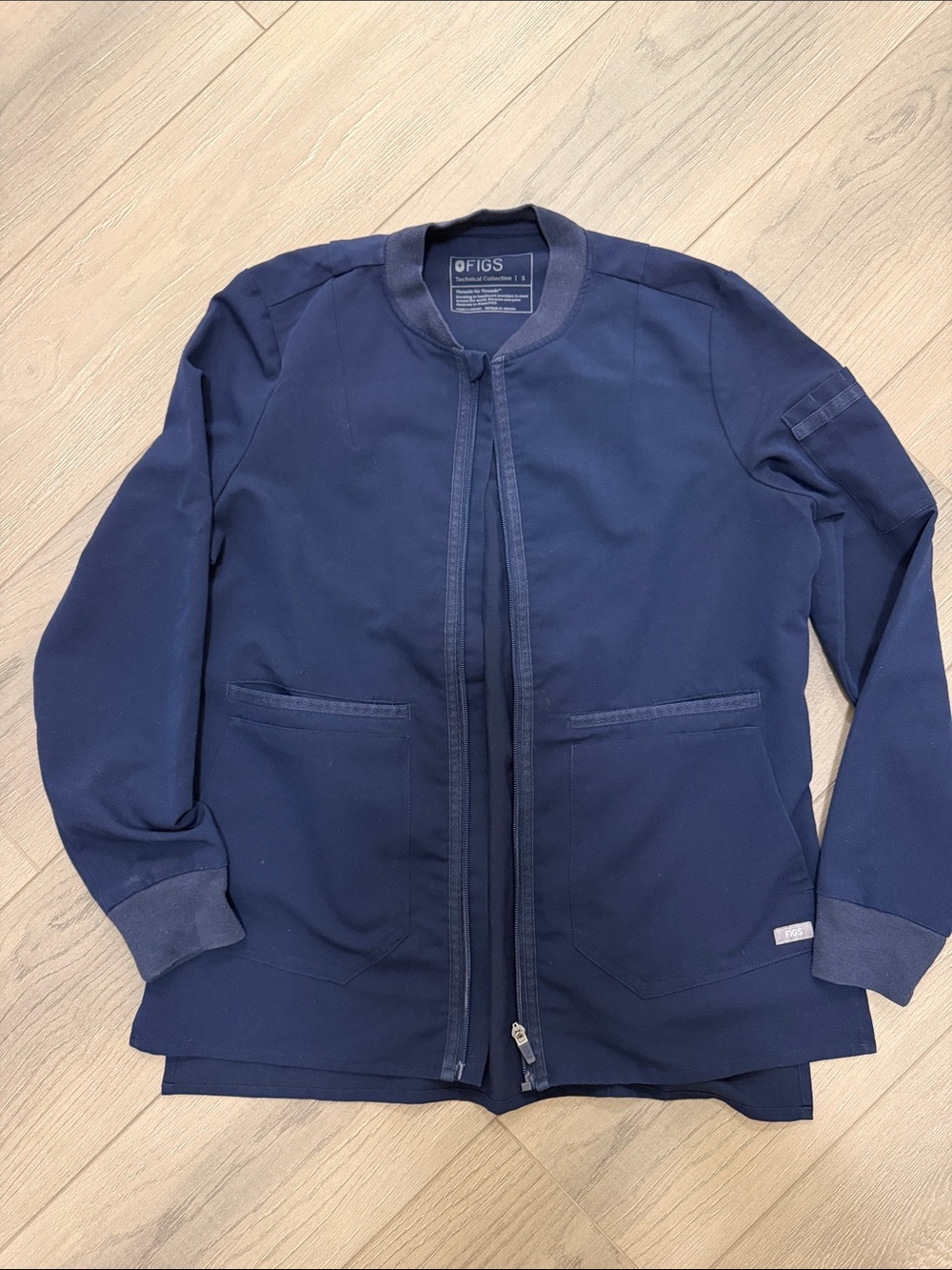 FIGS Navy Bellery Scrub Jacket